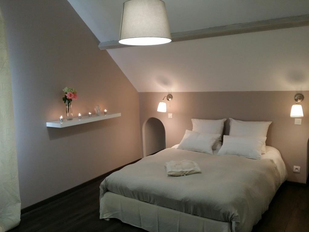 Chambres D'Hotes Des Demoiselles Ville-Saint-Jacques Rom bilde